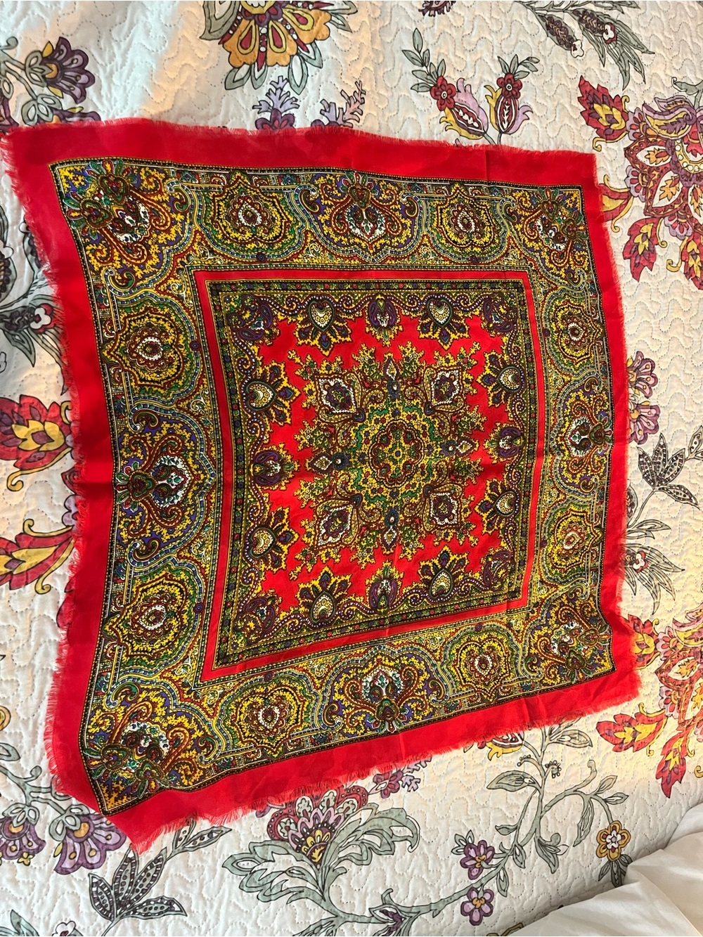 Vintage MCM Women’s Paisley Glentex Scarf Square Red Gold